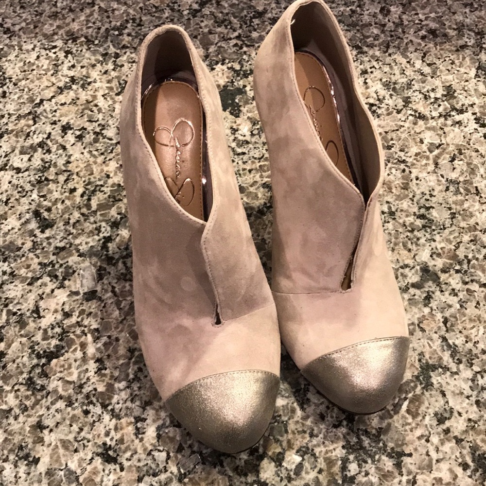 Jessica Simpson heels